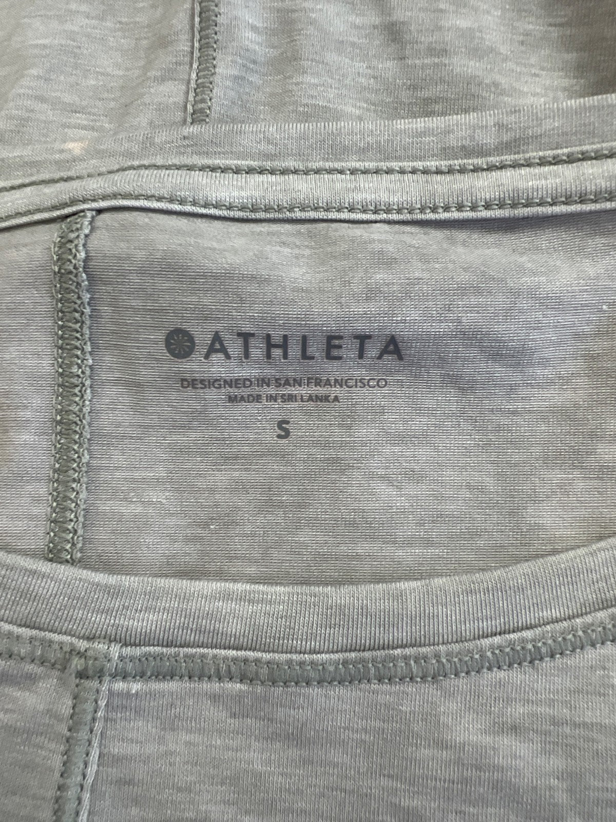 Athleta Women’s Gray Lightweight Crewneck Long Sleeve Shirt - S