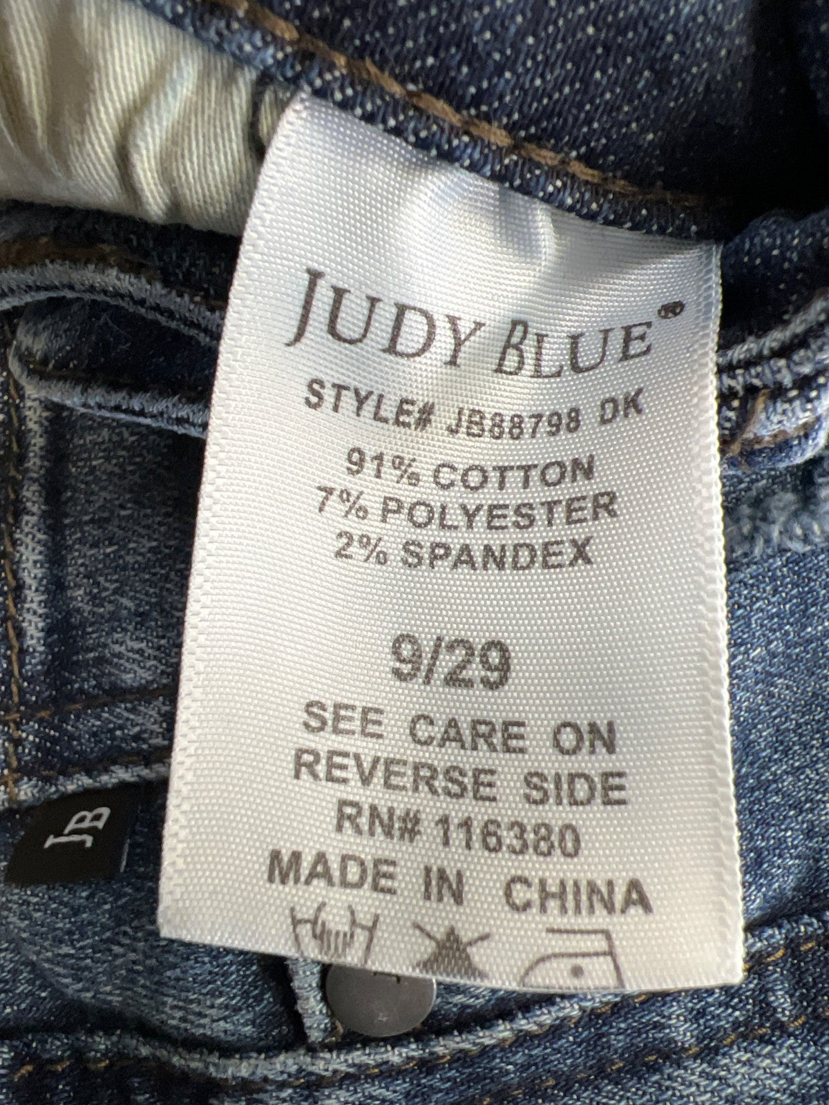 Judy Blue Women’s Medium Wash Distressed Skinny Jeans - 9/29