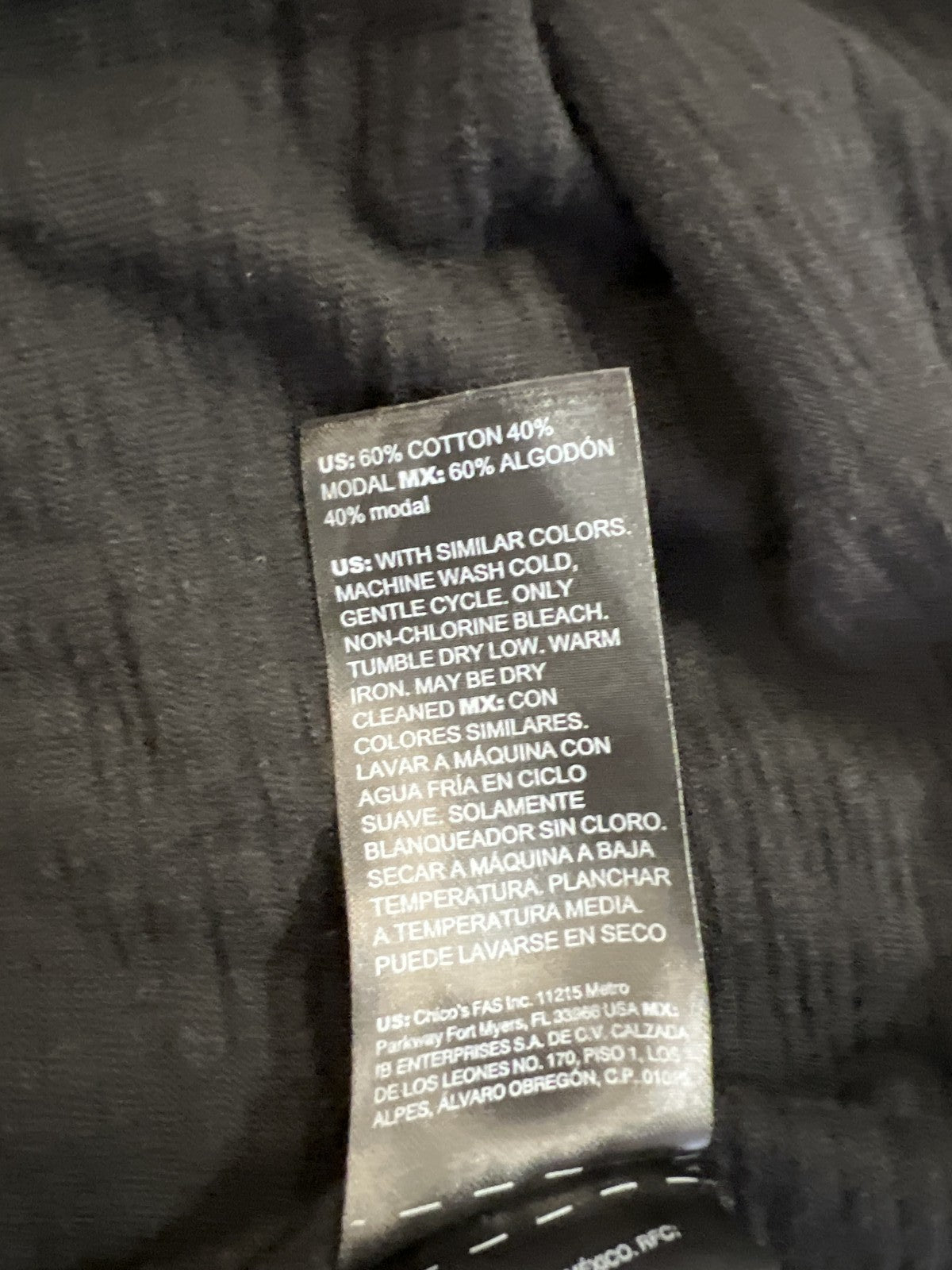 White House Black Market Women’s Black Sleeveless Scoop Neck Tank Top - M