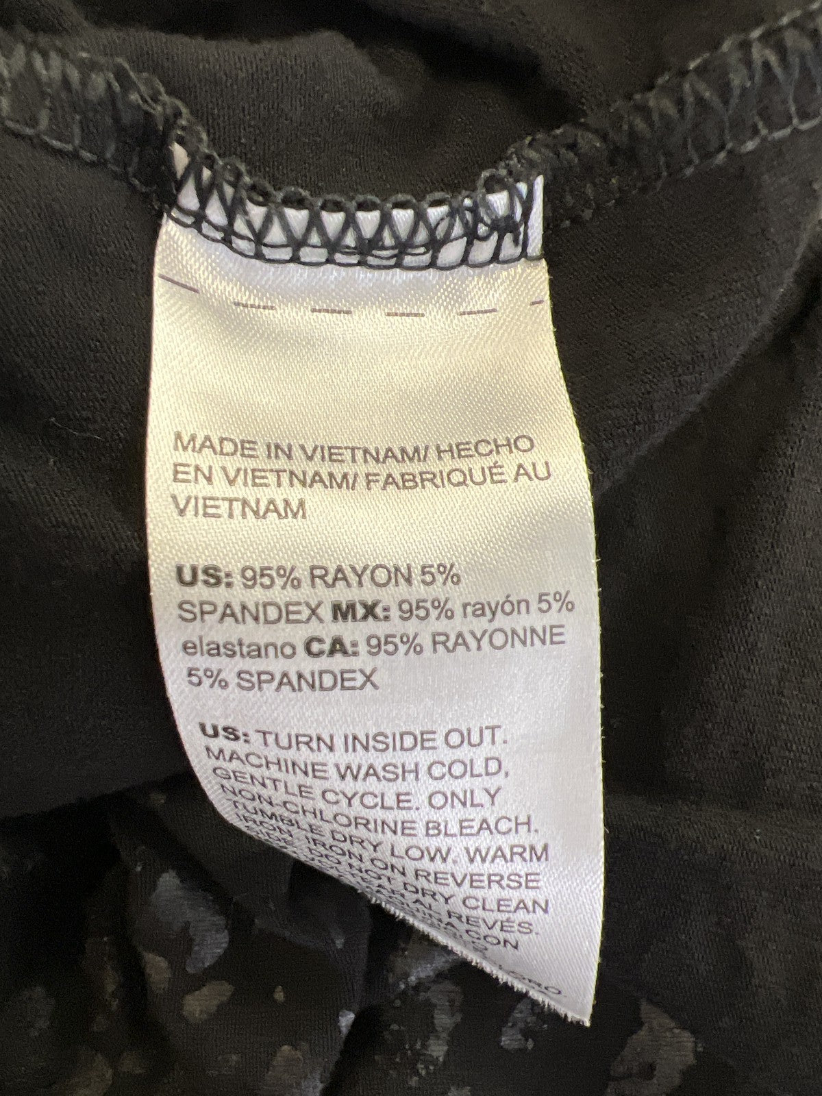 Chico’s Women’s Black Long Sleeve V-Neck Shirt - 0/US S