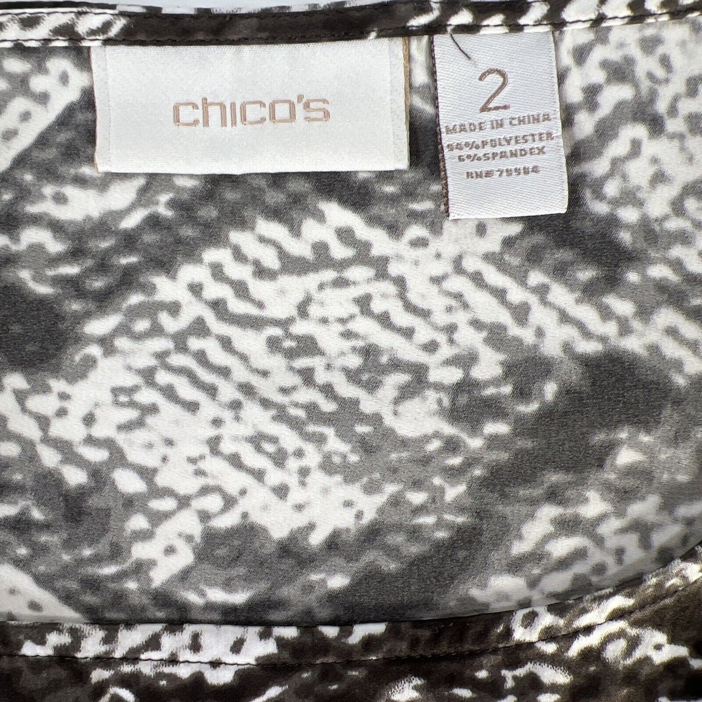 Chico's Blusa de manga 3/4 de satén blanco/gris para mujer - 2/US L