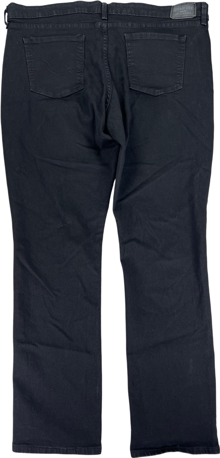 Levi’s Signature Women’s Black Totally Shaping Straight Jeans - 18