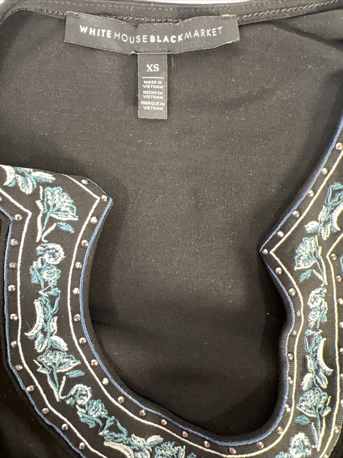 White House Black Market Women's Black Embroidered Tunic Blouse - XS