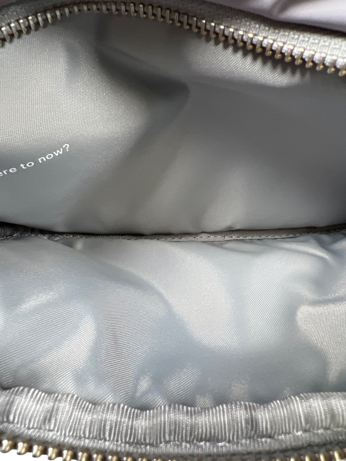 Lululemon Women’s Vapor Gray Crossbody Multi-Pocket Camera Bag Purse