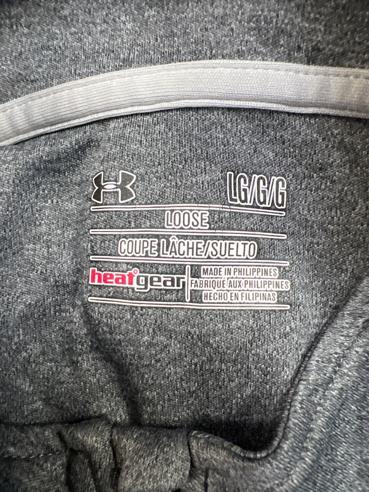 Under Armour Men’s Gray HeatGear Loose Fit Long Sleeve Athletic Shirt - L