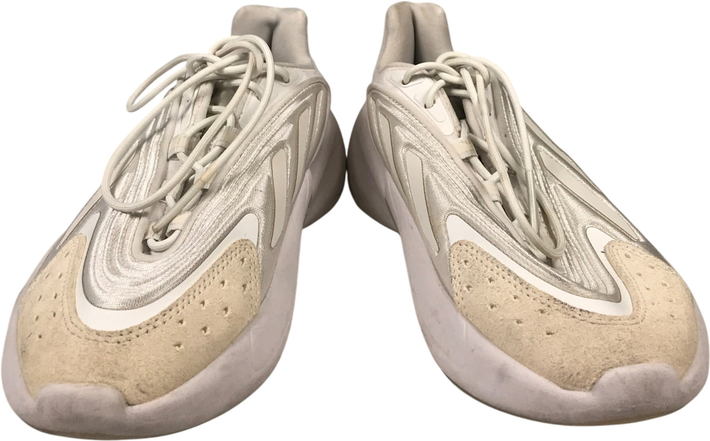 Adidas Women’s White/Ivory Ozelia Lace Up Athletic Shoes - 6