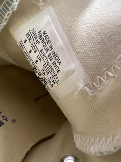 Converse Unisex Gray Canvas Low Top Sneakers - Women’s 8