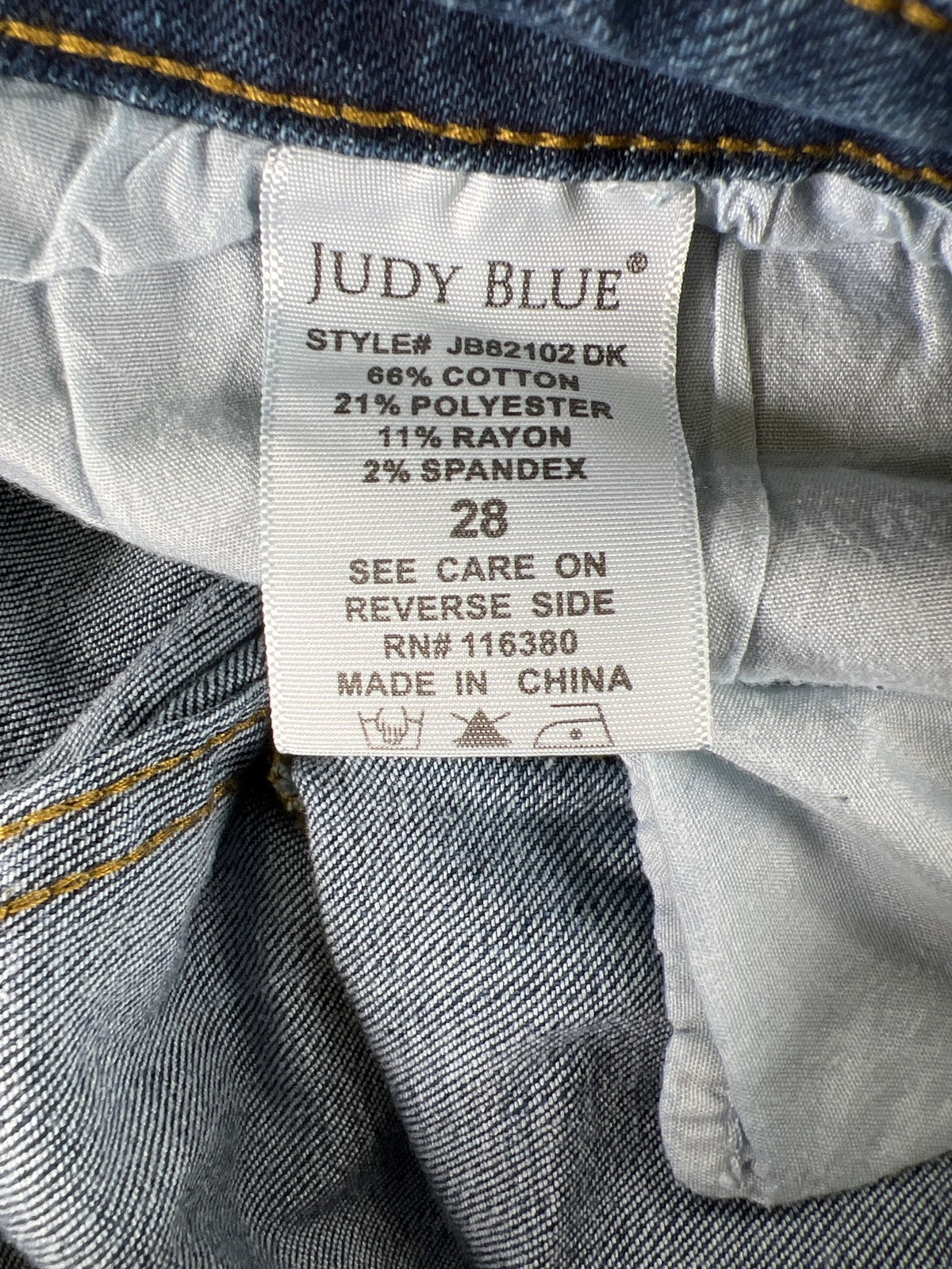 Judy Blue Women’s Medium Wash Relaxed Fit Denim Jeans - 28