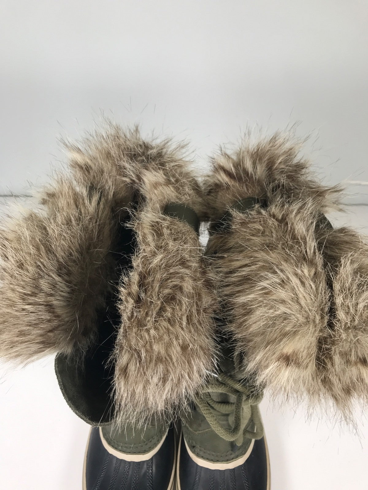 Sorel Women’s Green Joan of Arctic Faux Fur Trim Winter Boots - 8