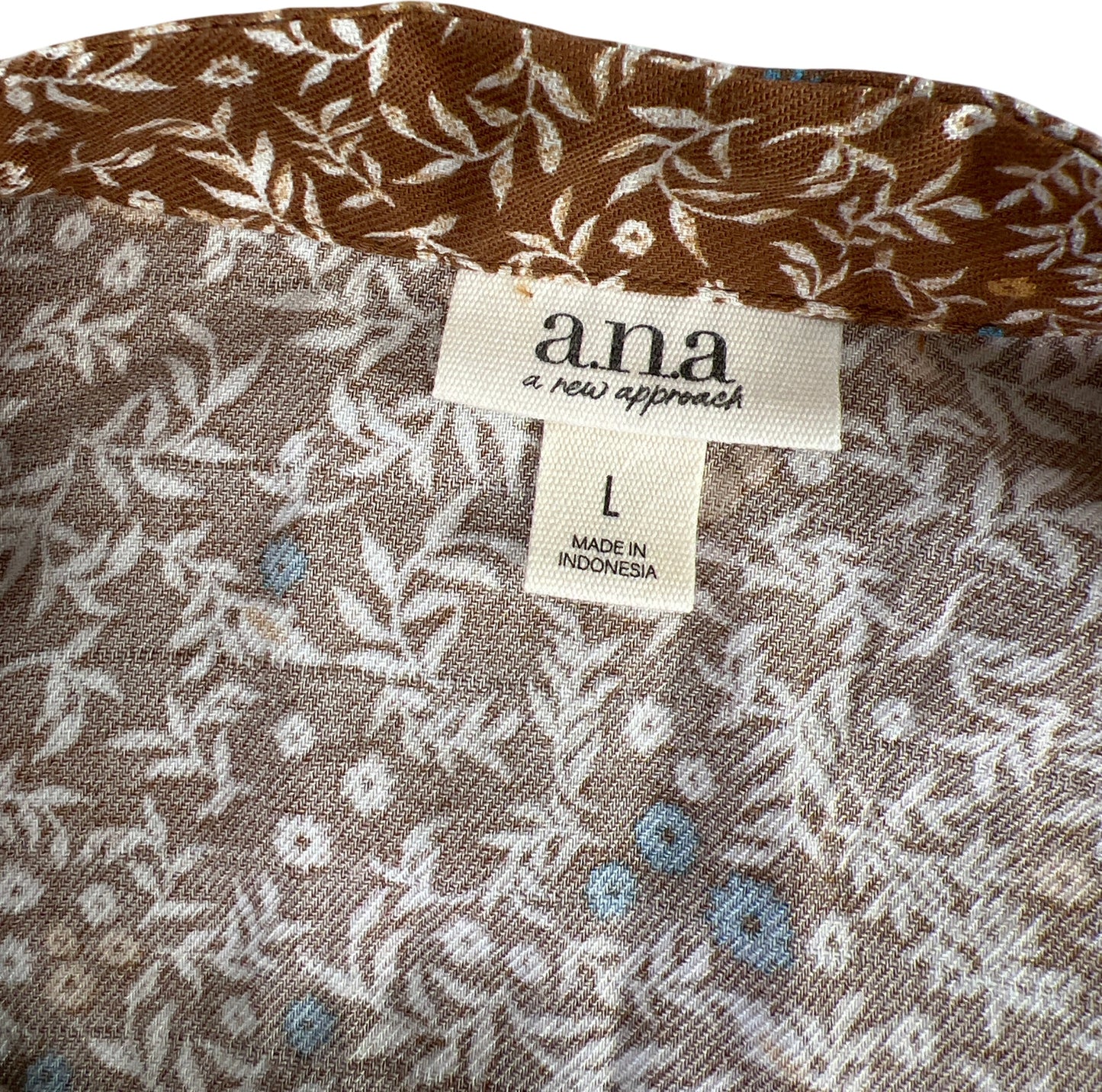 NEW ANA Women’s Brown Floral V-Neck Wrist Length Sleeve Blouse - L