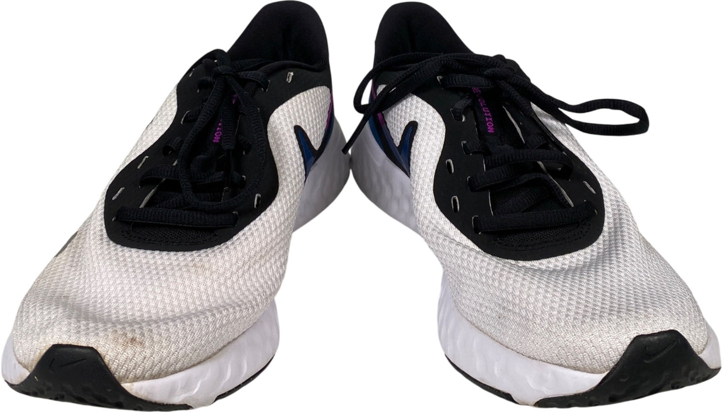 Nike Women’s White Revolution 5 Lace Up Athletic Sneakers - 8.5