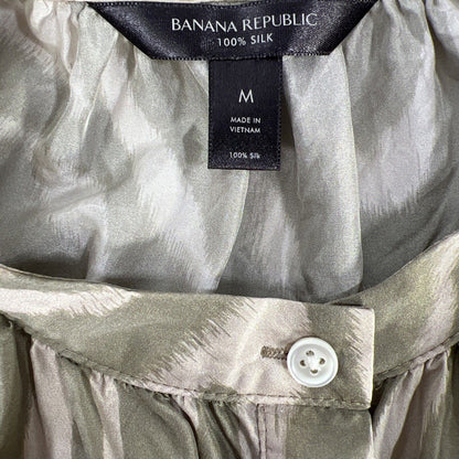 Banana Republic Women's Green/Beige Sleeveless Silk Blouse - M