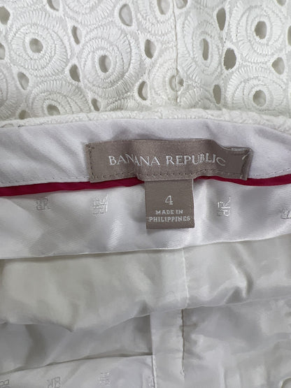 Banana Republic Women’s White Eyelet Lined Hampton Shorts - 4