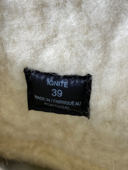 Bos and Co Women’s Brown Suede/Wool Ignite Waterproof Boots - 39/8.5