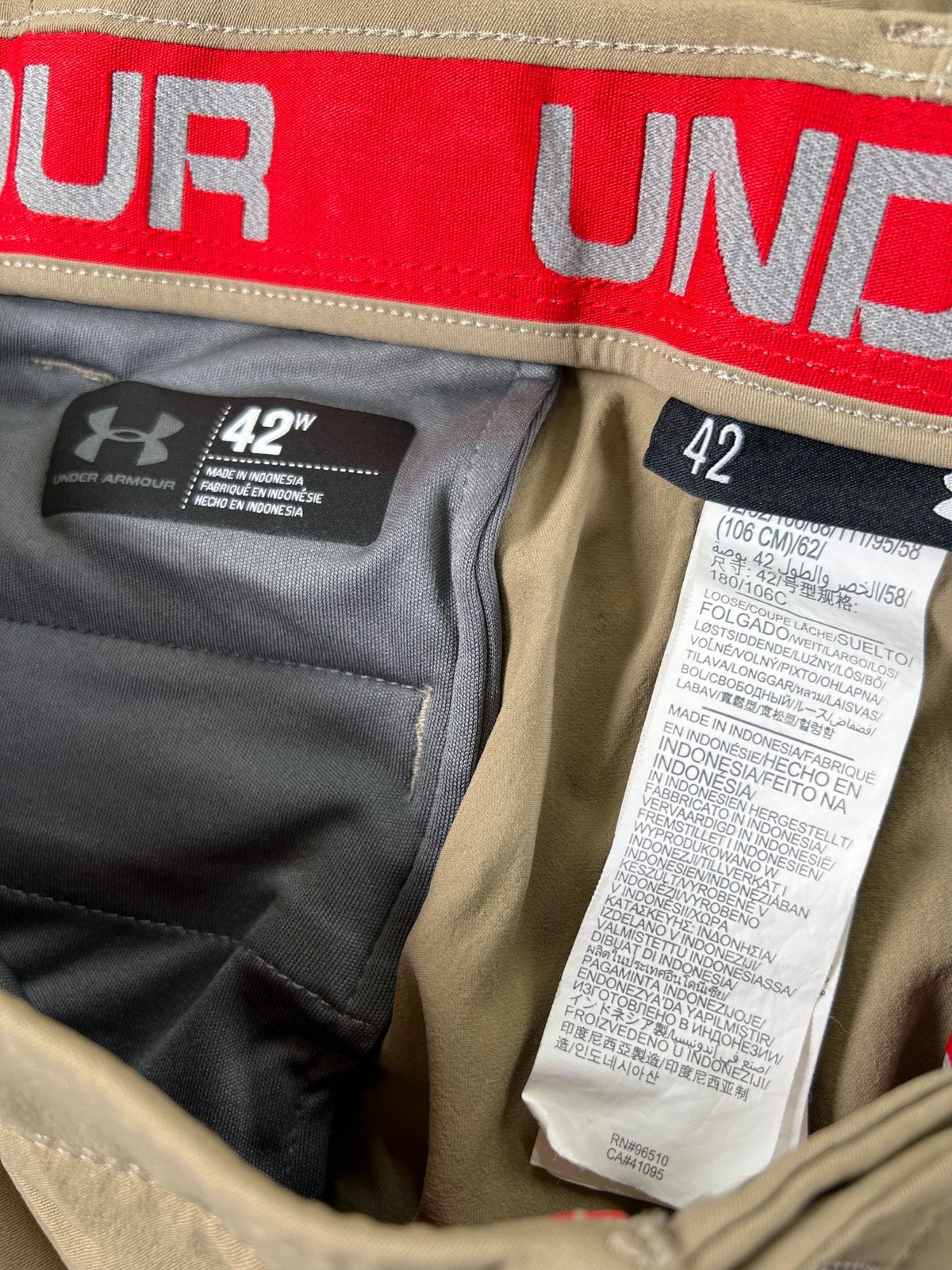 Under Armour Men’s Beige Straight Leg Athletic Golf Pants - 42