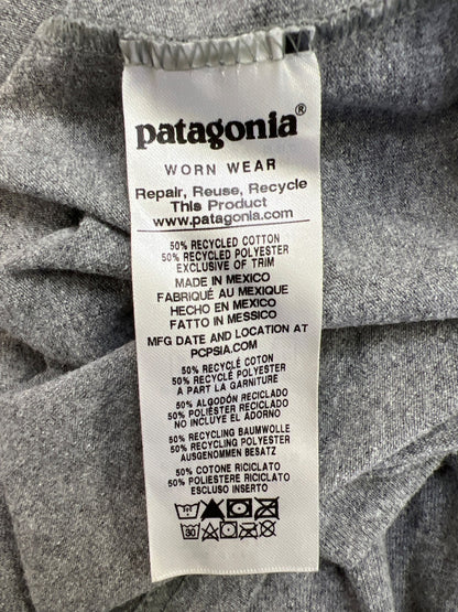 Patagonia Men’s Gray Long Sleeve Logo Graphic T-Shirt - L