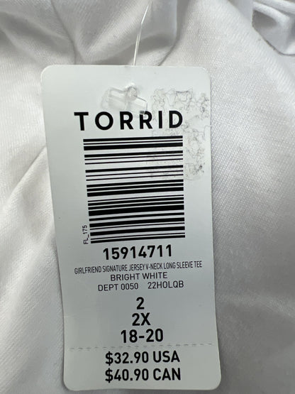 Torrid Women’s White Classic Fit Long Sleeve V-Neck T-Shirt - Plus 2