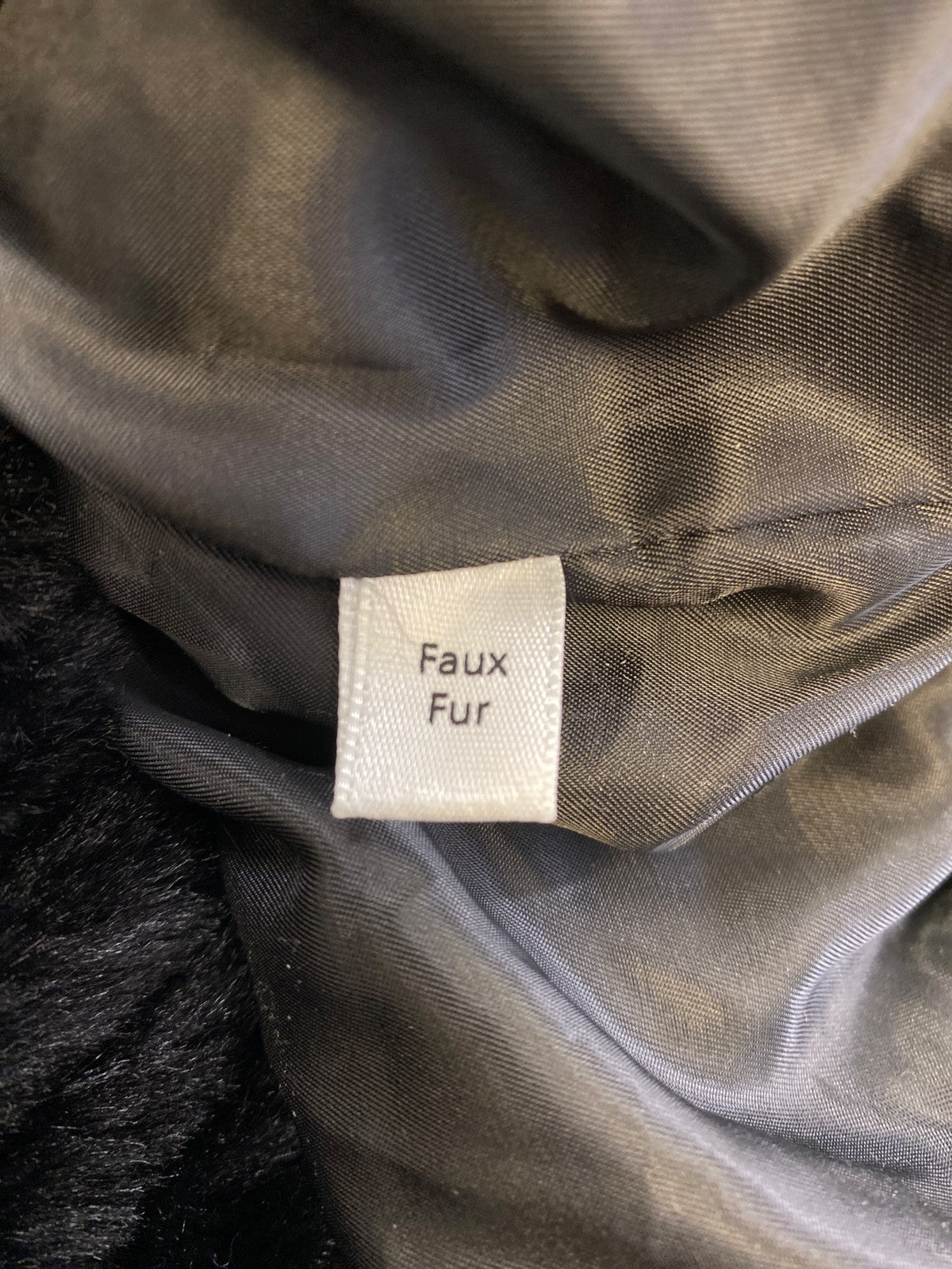 M Magaschoni Women’s Black Faux Fur Full Zip. Fashion Jacket - M