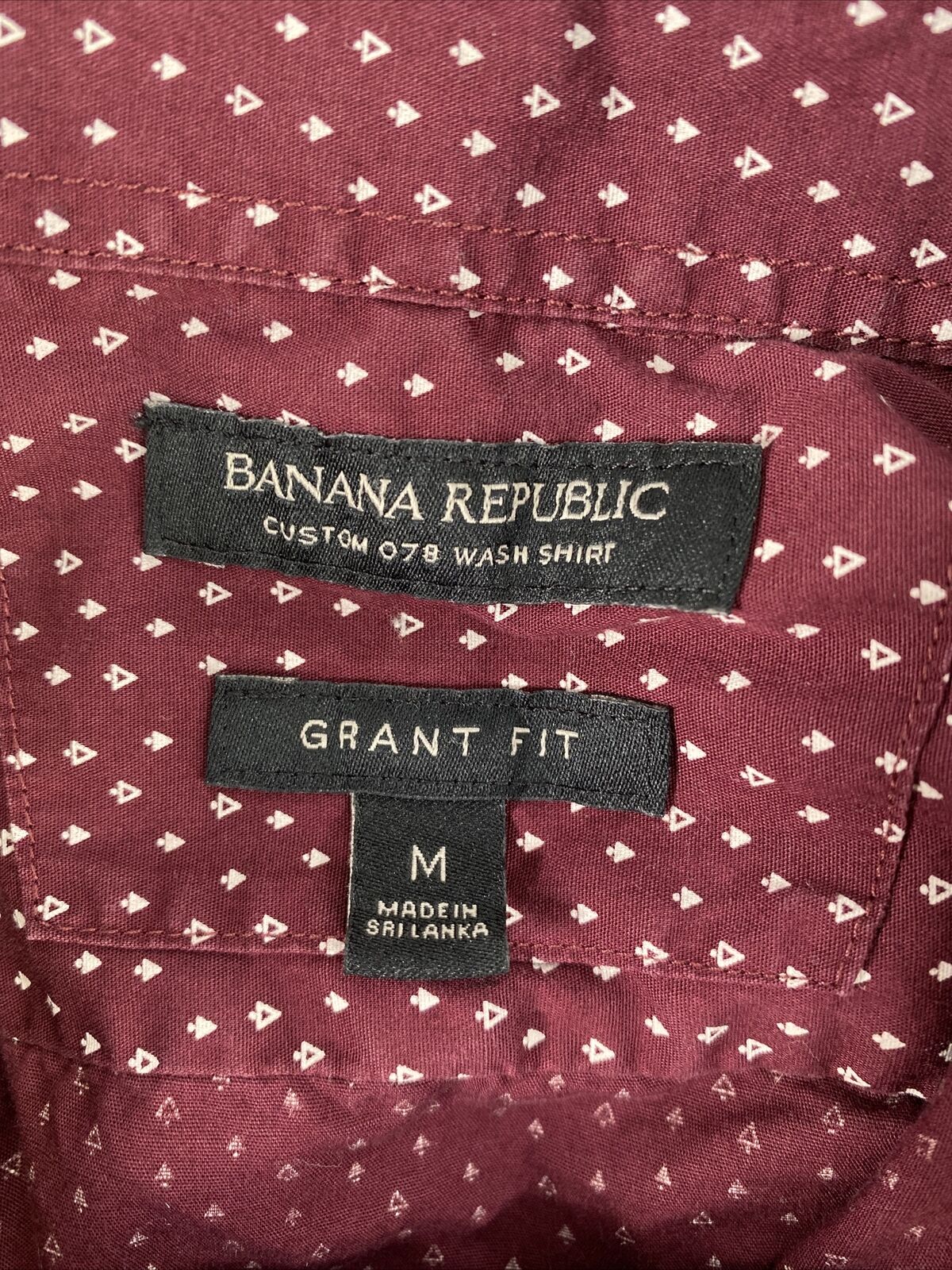 Banana Republic Men's Red/Burgundy Grant Fit Button Up Shirt - M