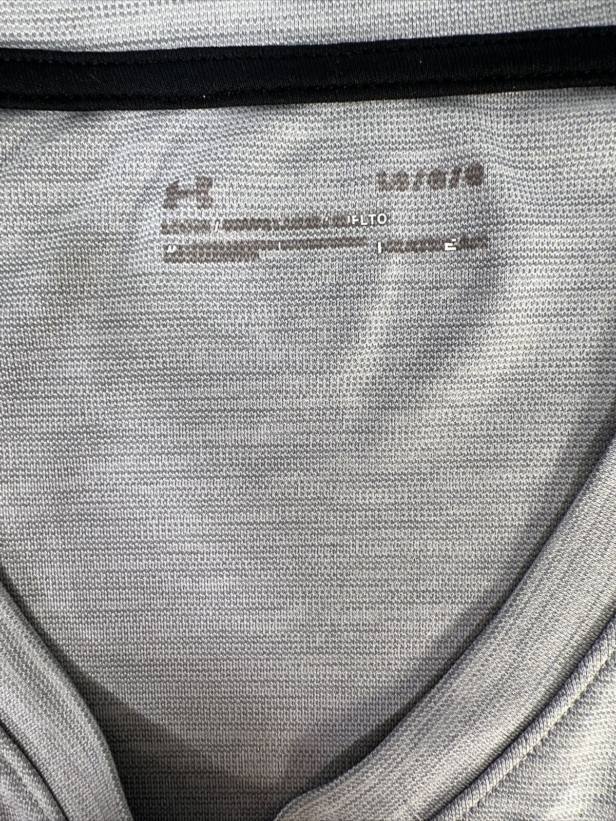 Under Armour Camiseta deportiva gris con cuello en V para hombre - L