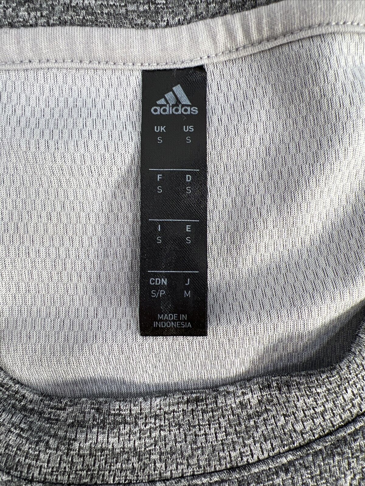 Camiseta deportiva de manga corta gris jaspeada adidas para hombre - S