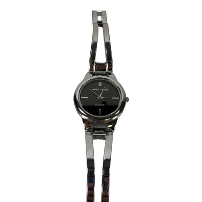 Anne Klein Reloj de pulsera de diamantes redondos en tono plateado para mujer