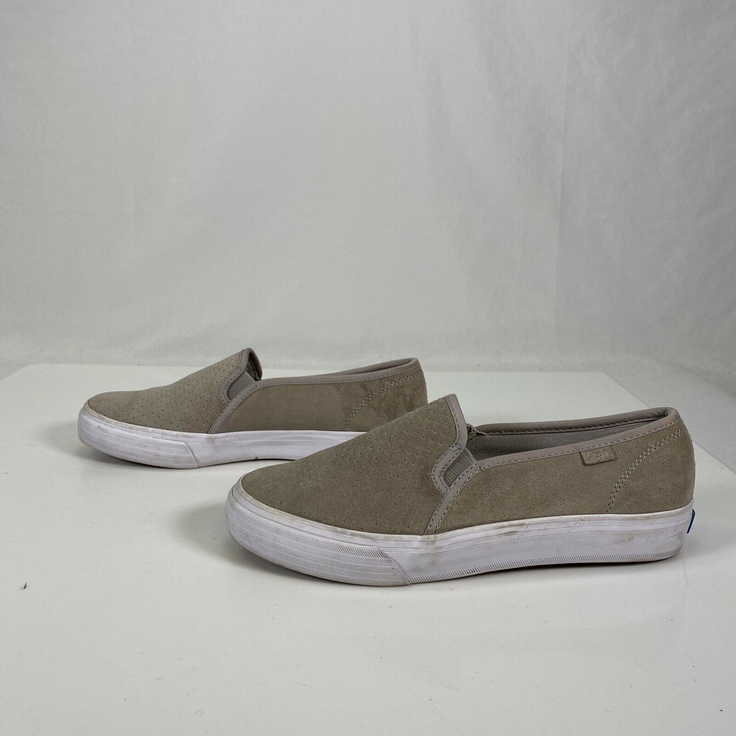 Keds Women's Gray Slip On Suede Sneakers Shoes Sz 6.5