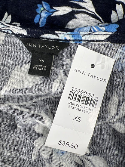 NUEVO Camiseta sin mangas con cuello con volantes y flores azules de Ann Taylor para mujer - XS