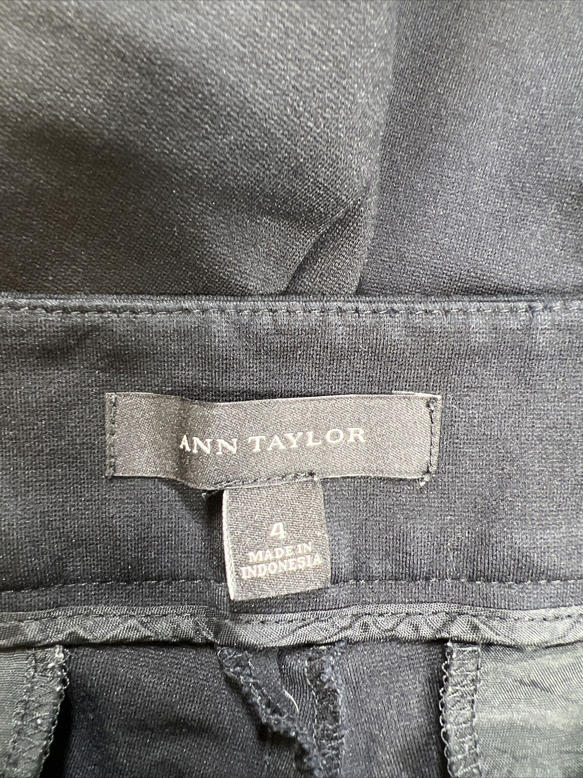 Ann Taylor Women's Black Side Zip Slim Straight Dress Pants - 4