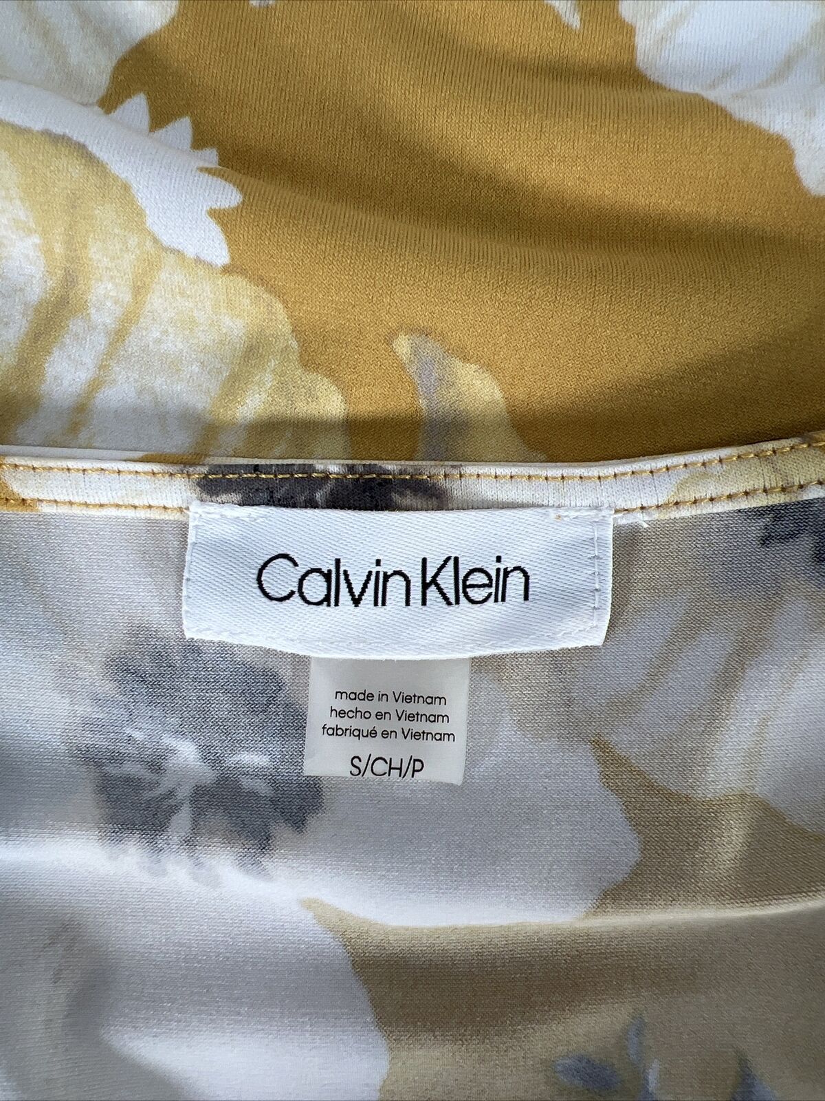 Calvin Klein Women's Yellow Floral Short Sleeve Top - S