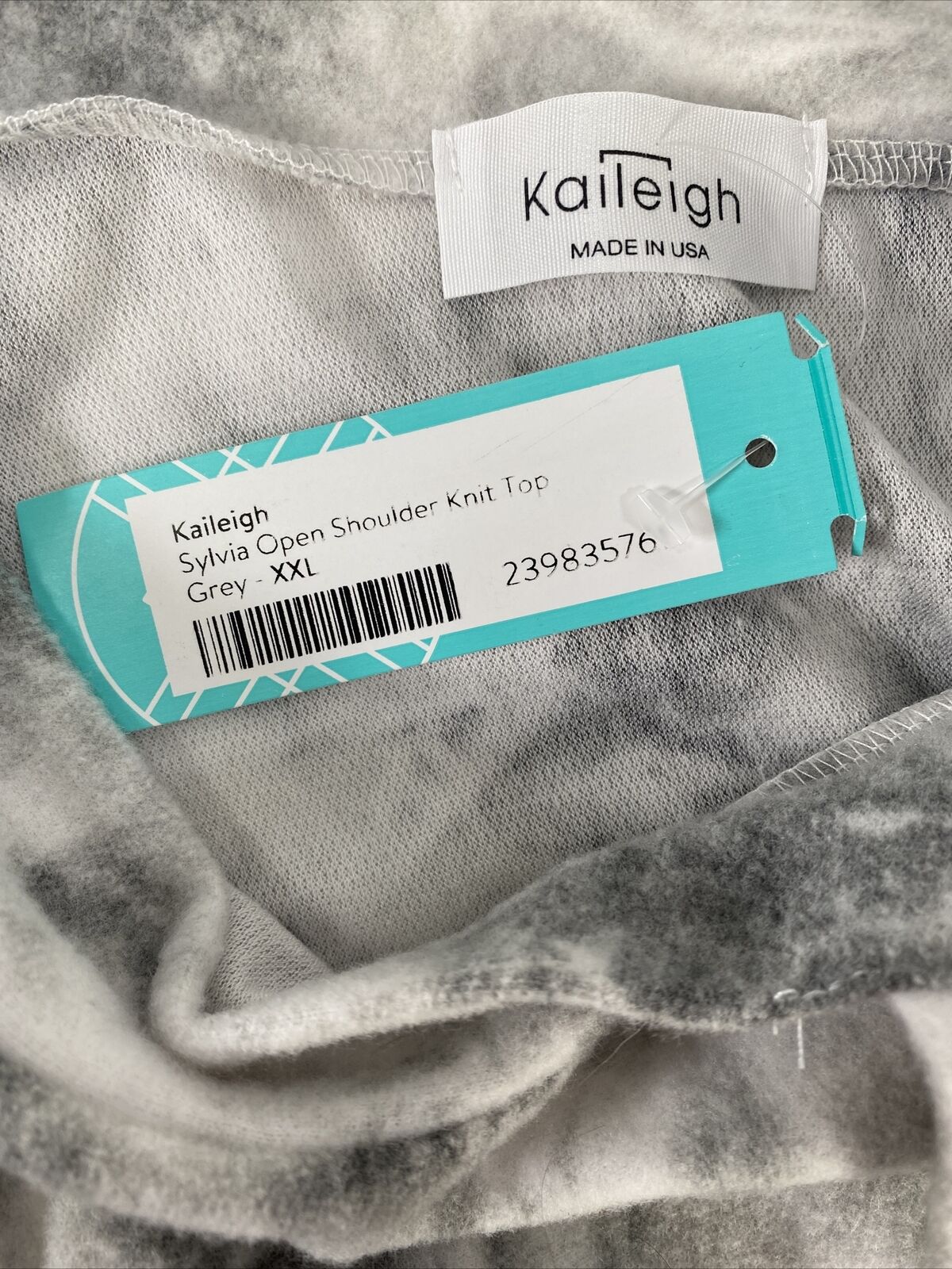 NEW Kaileigh Women's Gray/White Sylvia Open Shoulder Knit Long Sleeve-2XL