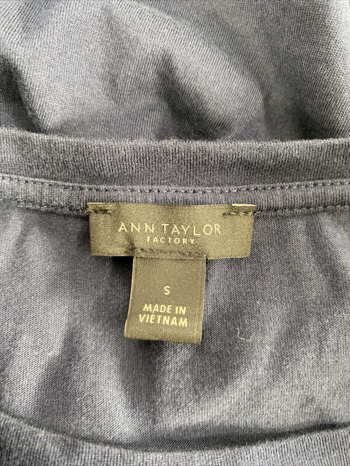 Ann Taylor Women's Blue Short Textured Sleeve T-Shirt - S