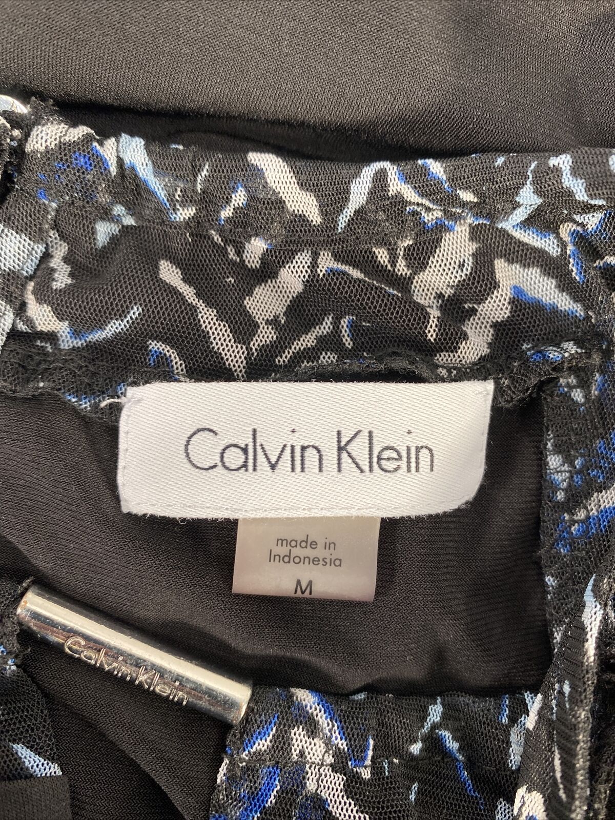 Calvin Klein Blusa sin mangas negra con ribete de malla para mujer - M