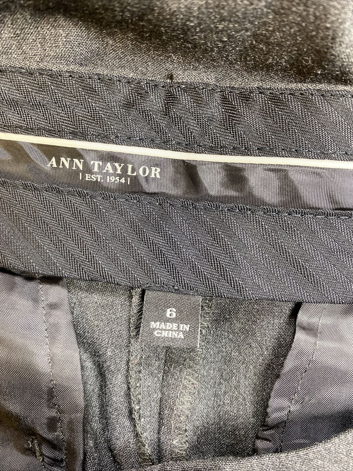 Ann Taylor Women's Gray Charcoal Slim Straight Leg Dress Pants - 6