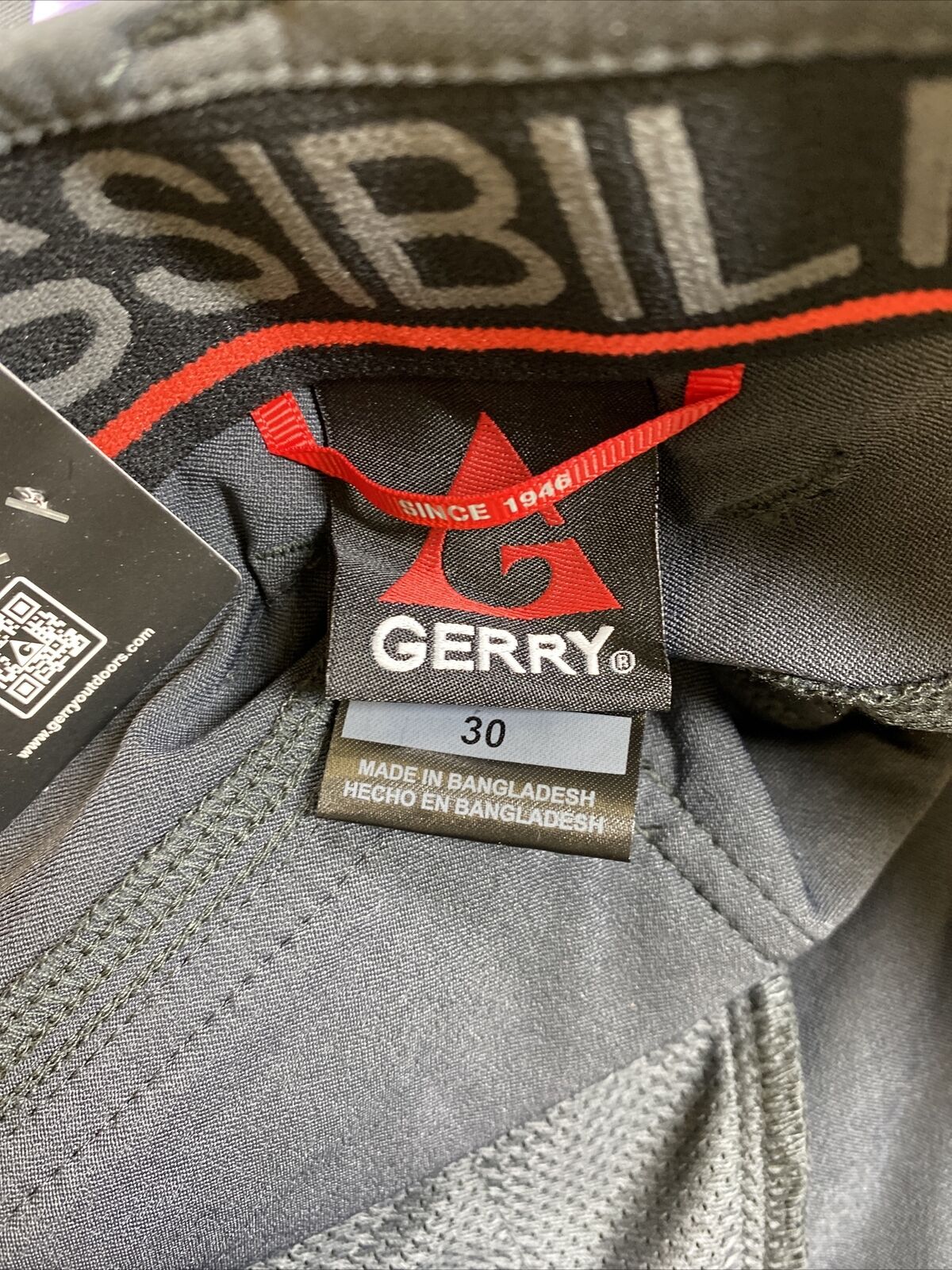 NEW Gerry Men's Gray Venture Hiking 10 in Inseam Shorts - 30