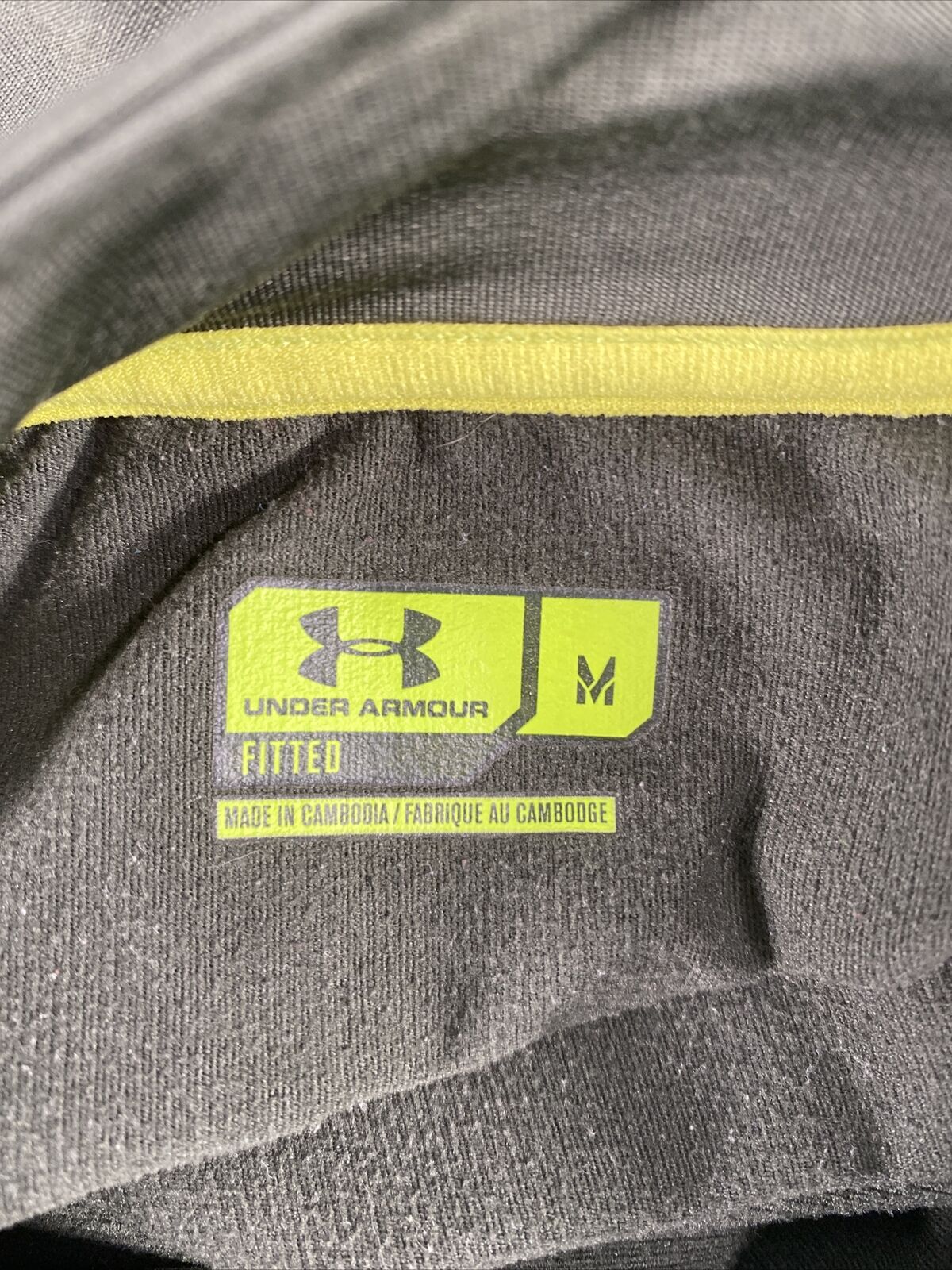 Under Armour Camiseta deportiva de manga larga ajustada con cremallera de 1/4 de hombre de color verde - M