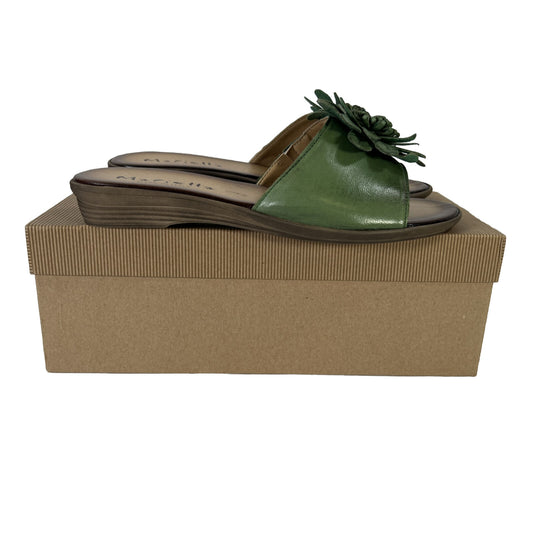 NEW Mariella Women's Green Leather Flower Slides Sandals - 7.5