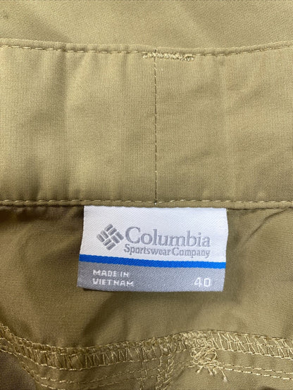 Columbia Pantalones cortos ligeros con frente plano beige para hombre - 40