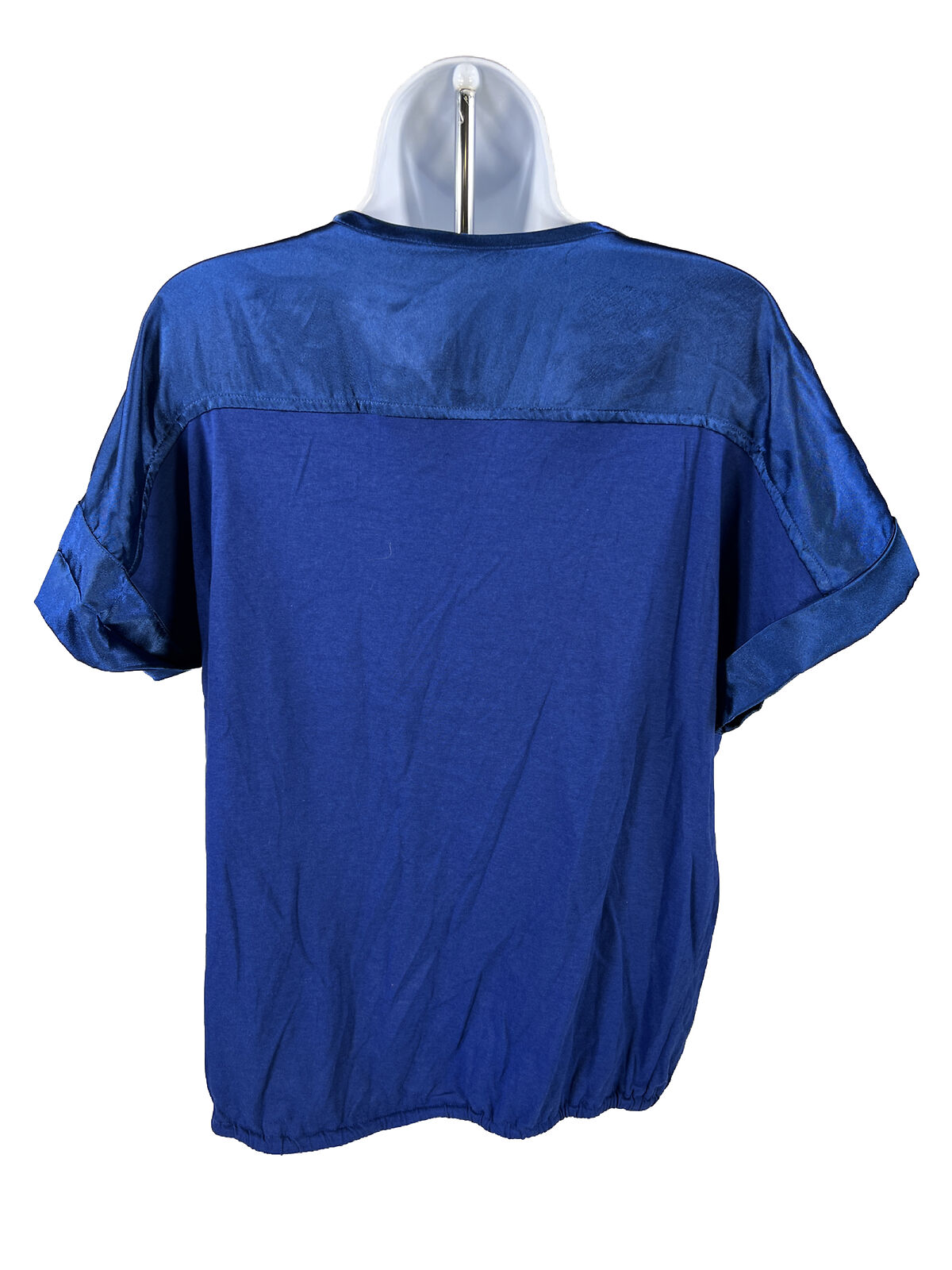 Chico's Camiseta azul de manga corta con cuello en V y detalles de satén para mujer - 2/L