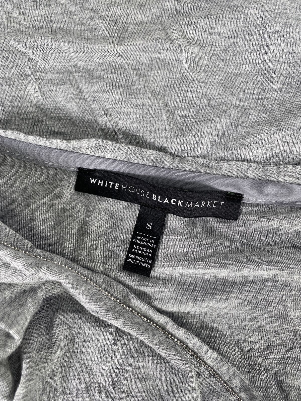 White House Black Market Camiseta gris de manga larga con cuello en V para mujer Sz S