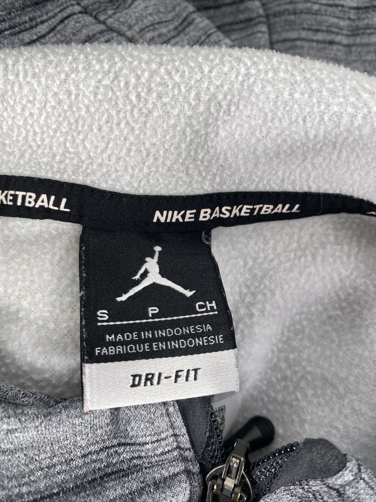 Nike Men's Gray Dri-Fit Michigan Full Zip Basketball Sweatshirt - S