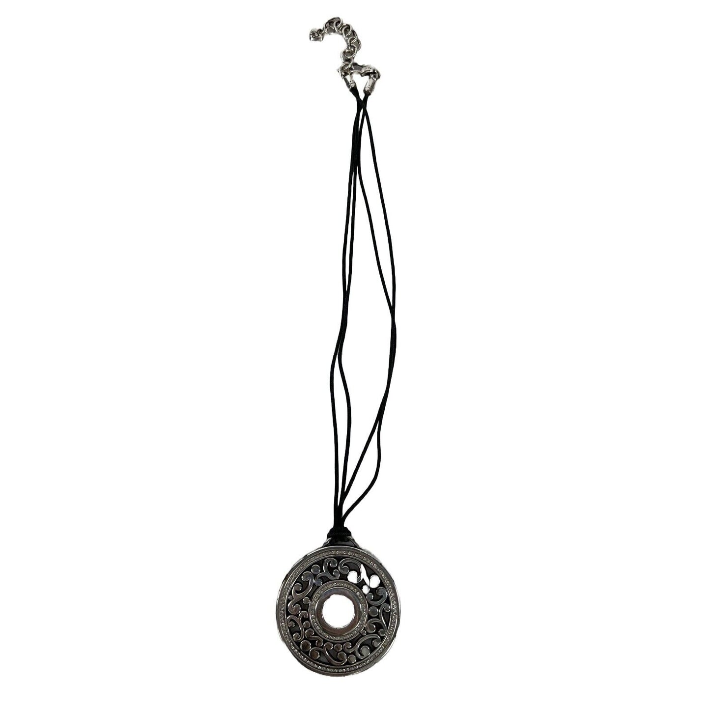 Brighton Collar con colgante de medallón en tono plateado y cuerda negra de mujer de color negro