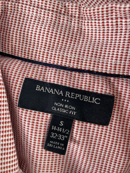 Banana Republic Men's Red Non-Iron Classic Fit Button Up Shirt -S (32-33)
