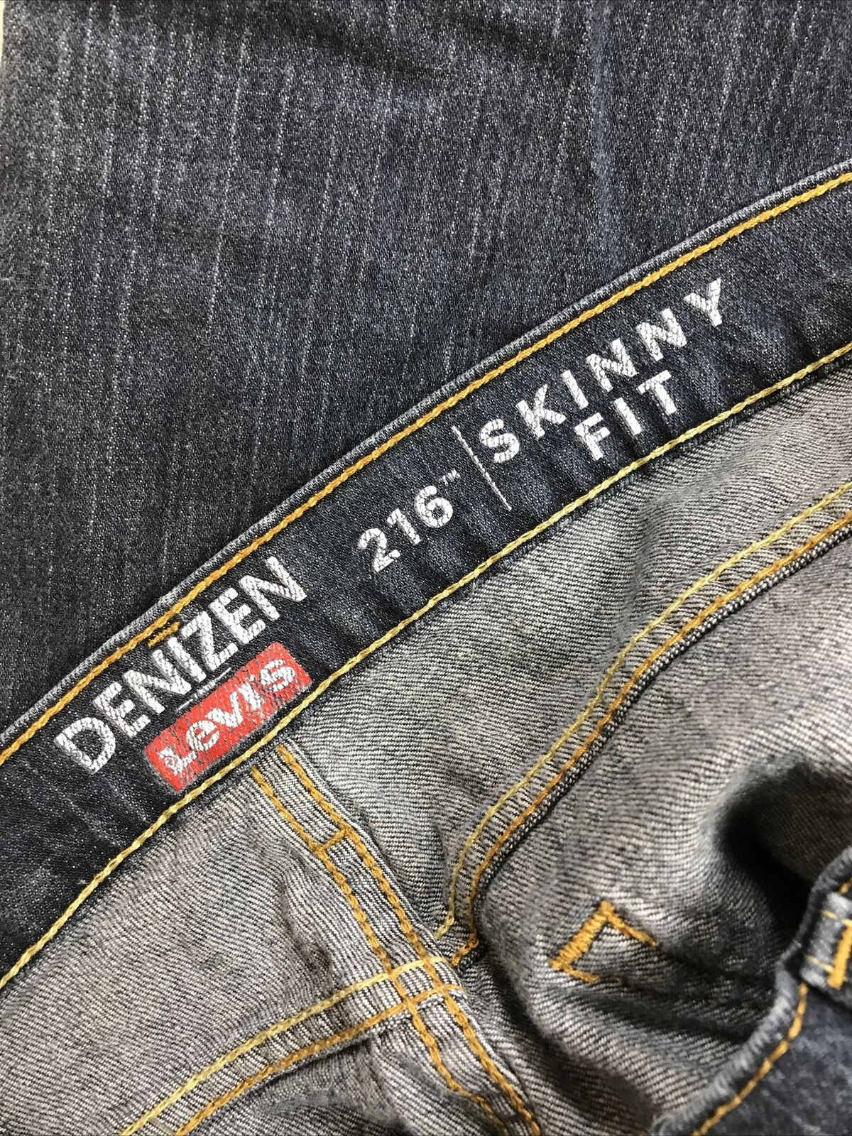 Levi's Denizen Men's Dark Wash Denim 216 Skinny Fit Jeans - 36x32