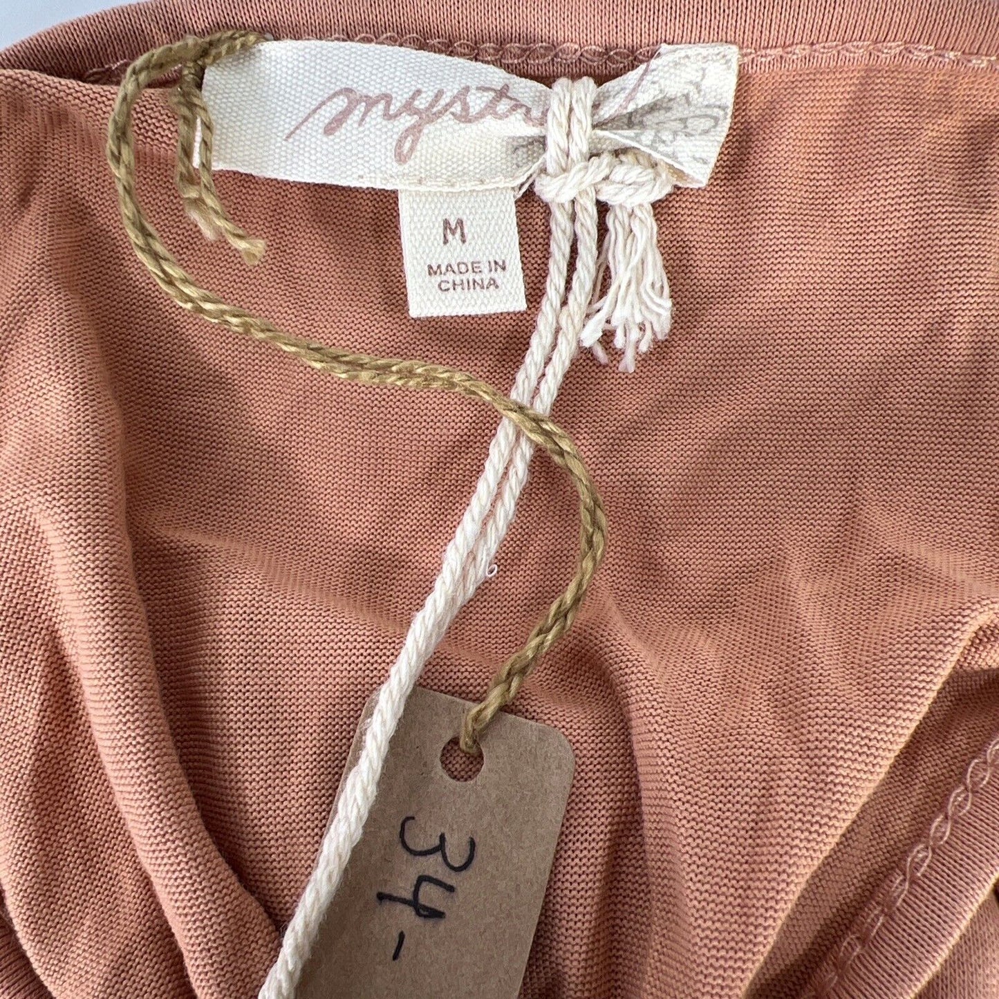 NUEVO Camiseta sin mangas con espalda cruzada rosa / melocotón Mystree para mujer - M