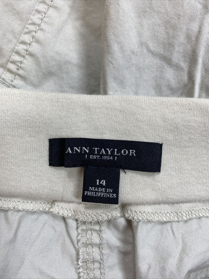 Ann Taylor Pantalones cortos cargo ligeros beige para mujer - 14