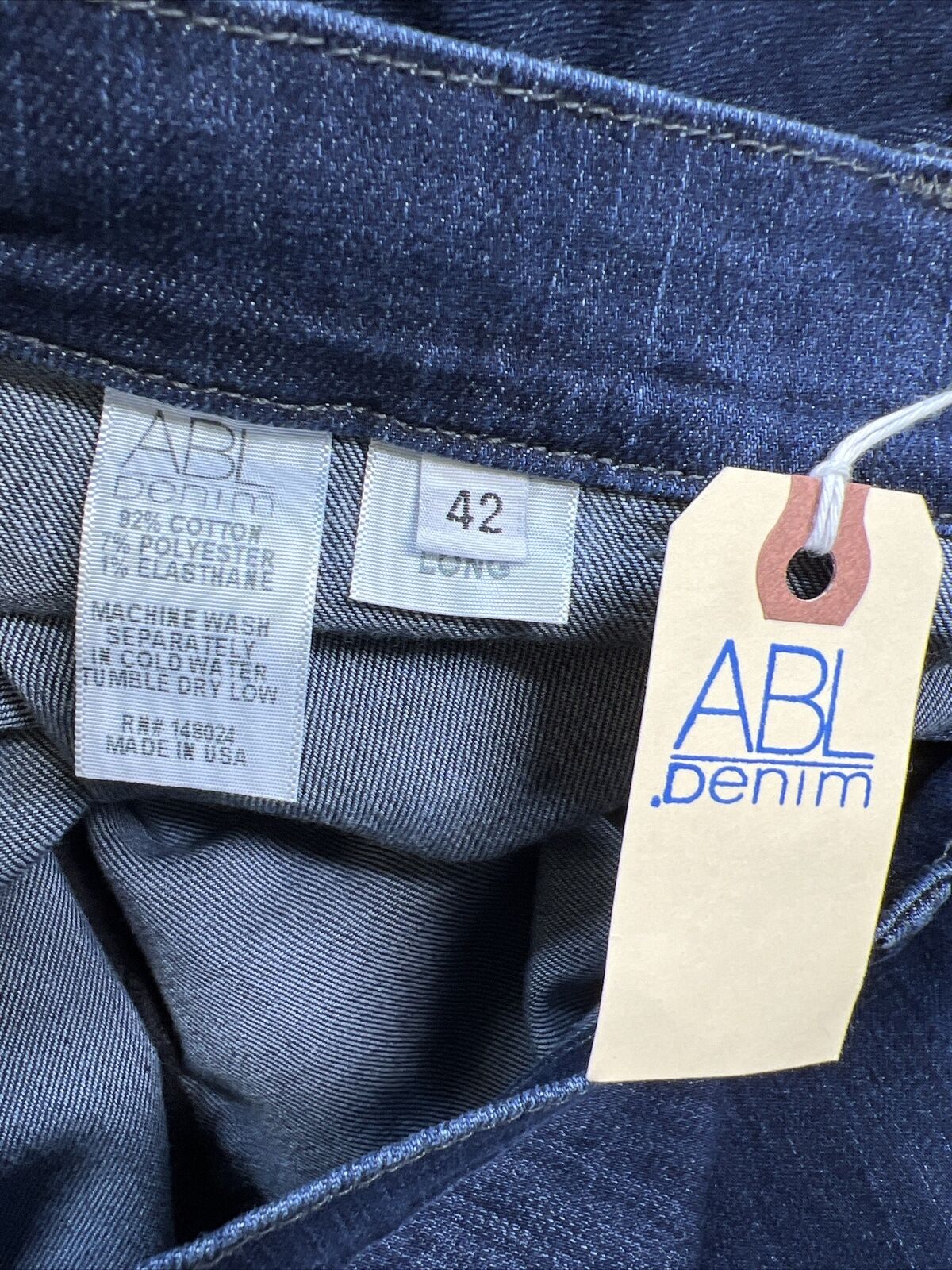NUEVOS jeans clásicos accesibles con lavado oscuro para mujer ABL Denim - 42 de largo
