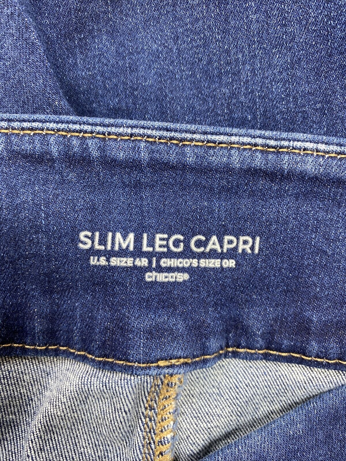 Chico's Women's Dark Wash Slim Leg Capri Stretch Denim Jeans - 0/US 4
