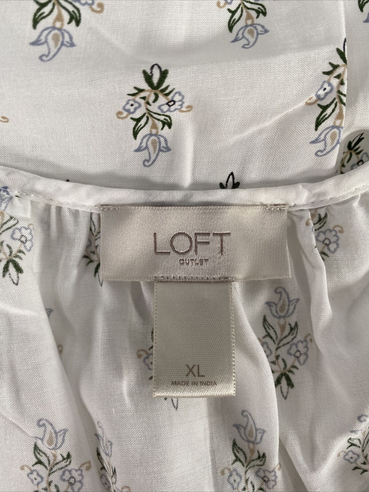 LOFT Women's White/Green Tassel Front Sleeveless V-Neck Tank Top - XL